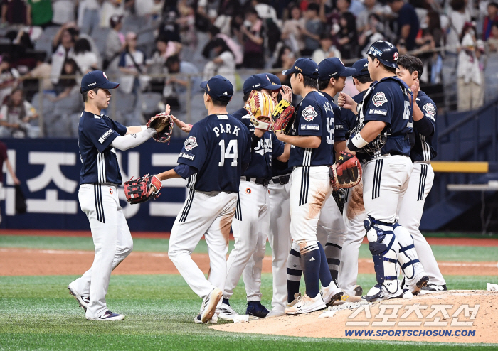  Doosan wins 9-2 over Kiwoom