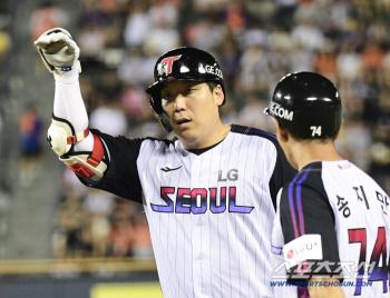  Kim Hyun-soo hits 2,500 hits, one hit