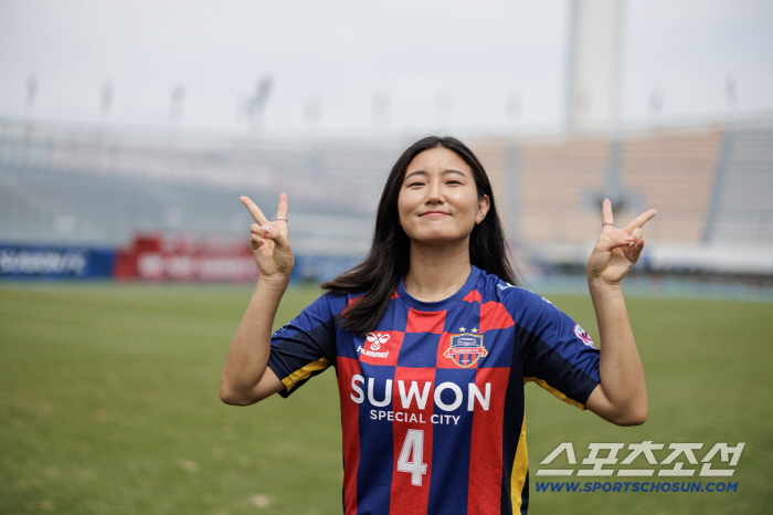 Suwon FC Women's Return 88 Legend Cho So-hyun Aging Curve?I think there are top three physicalsI'll be an inspirational player just by running. 