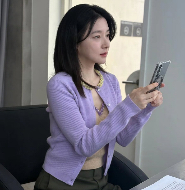 What do you mean Lee Young-ae is a murder suspect..A mirror selfie with a reward of 10 million shock