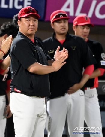 The battery part, Kim Do-hyun, needs to reflect on himself to get hit by Davison again. Why did Director Lee Bum-ho make bitter comments? 