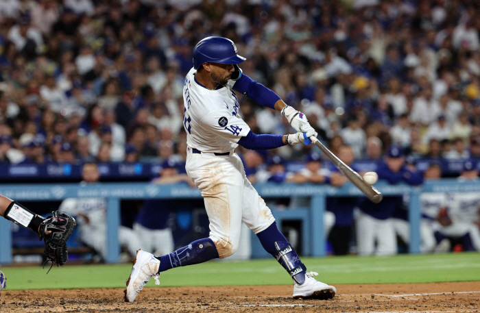 Lee, who Kershaw should be grateful for, faced off with decisive diving catch  reversal two-run shot 3000K Legend, and became 218 wins with Scherzer