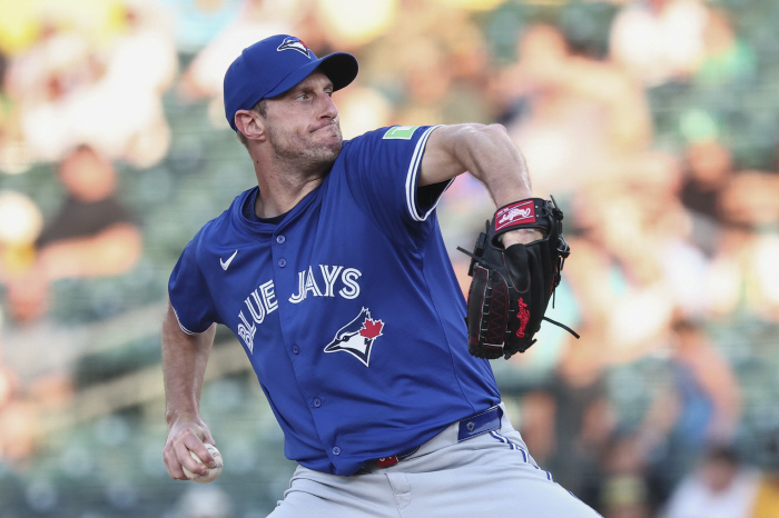 Maddox → Kershaw, Johnson → Scherzer This is the 5th face-to-face relationship that began 17 years ago 