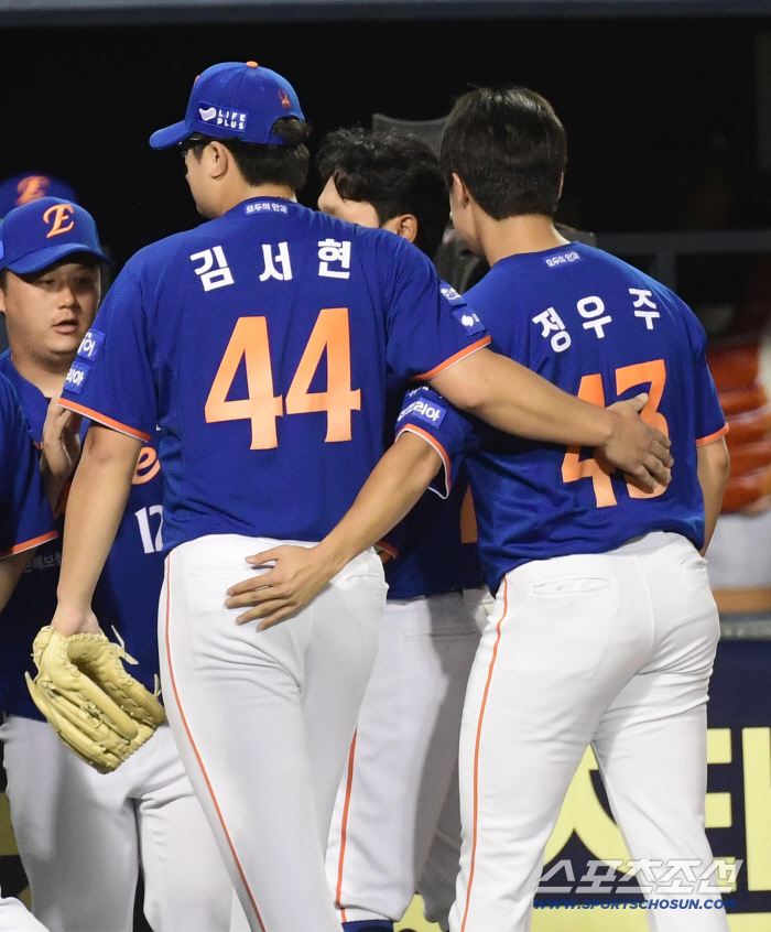 The master allowed the rookie of the 156km fastball to be energized by the tired must-win group. I'll put the universe in a better place