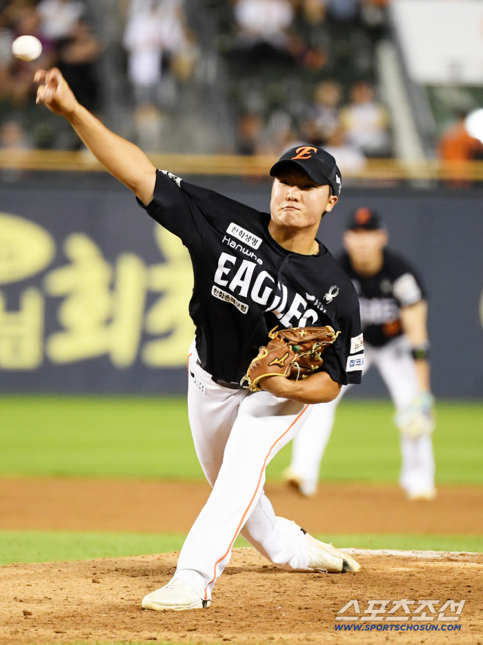 The master allowed the rookie of the 156km fastball to be energized by the tired must-win group. I'll put the universe in a better place