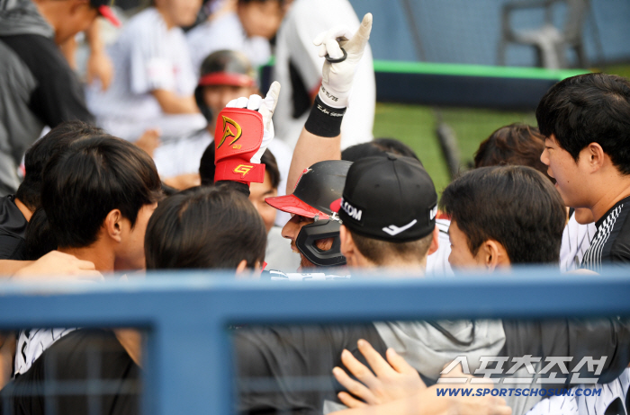  LG Austin Hanwha's two-run shot against Um Sang-baek