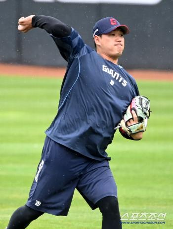  Na Gyunan, catch ball in the rain