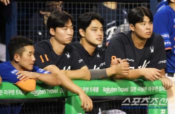  Um Sang, Baekmun, Dong Juno, Sihwan. It's not this