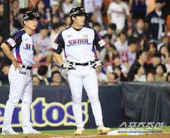 A play that shouldn't be missed at all. An unusual rebuke of a second baseman who stopped at third base on a walk-off double. And a second leg. But it was a miss from the coaching staff