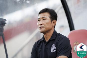 Three people from both teams are out! Kim Hyung-jin Theater Goal Gyeongnam, Eun Goi's debut goal, Chungnam Asan, and 22 Asung Nam Kimpo drew without scoring 
