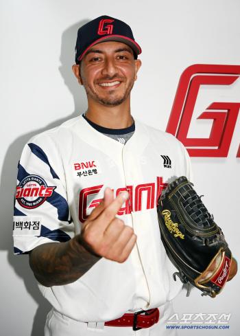 Velazquez vs Ponce on the 12th! Lotte Hanwha match against the next car → Four foreign pitchers face-to-face collision 