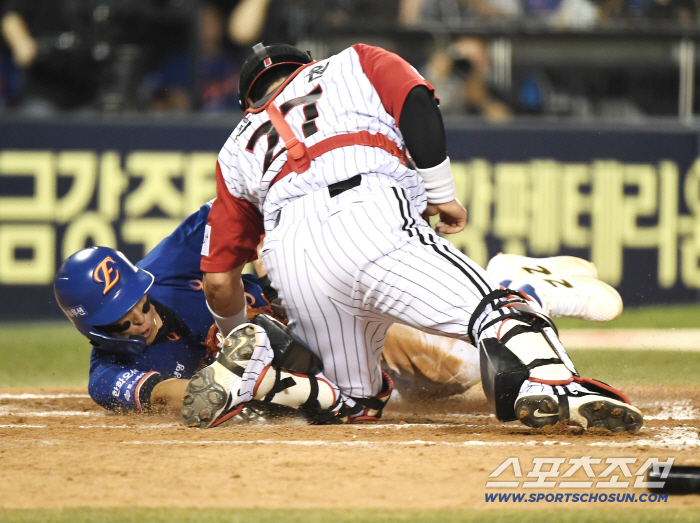 20 → 22 → 52 → 54 Hanwha barely lost three consecutive games and approached No. 1 by 2G. The end of the master's praise is Son Ah-seop's praise for showing quick adaptability