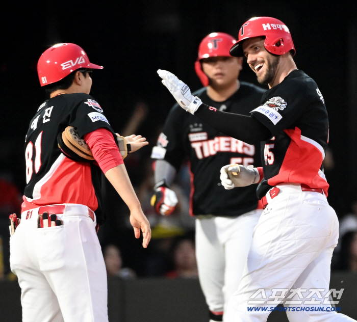 Baseball, a horror movie, unpredictable game, Park Kun-woo won the game with the grand slam of the come-from-behind final, winning 8 points NC, Lee Eui-ri 7 points KIA again