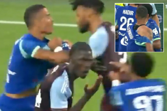 The devil's talent, grabbed by the collar, torn to shreds in uniform, and educated by seniors...Still, it's my seventh preseason goal, and it's about EPL A. Villa