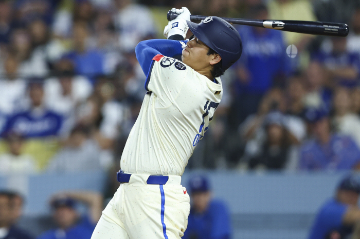have exceeded the human level The batting speed is 174km! Ohtani of the Los Angeles Dodgers has achieved 40 home runs for three consecutive years. Jersey and Raleigh get shabby in front of Ohtani's milestone