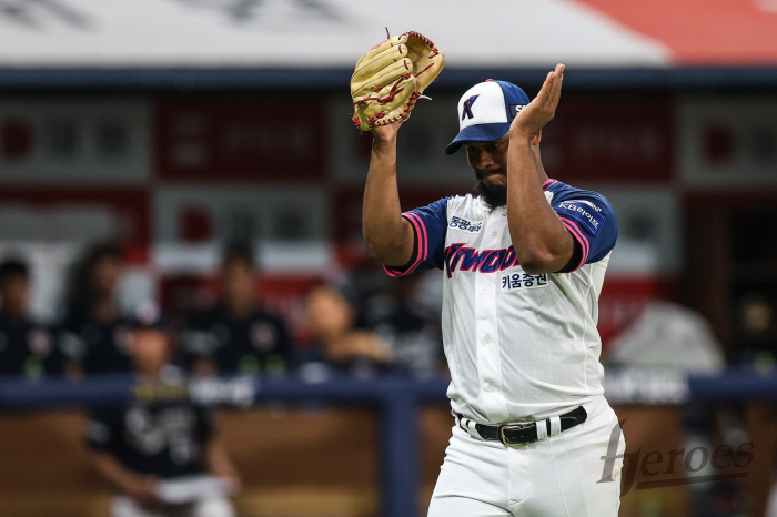 How was Mercedes' first appearance? → Doosan hitters called in time and contracted, but still nice pitching