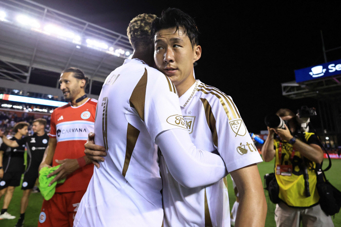 I know. I'm good when I'm here! Tottenham is shocked by the lightning speed, and the era of MLS Son Heung-min has begun. Sudden excitement...I'm 33 years old. I'm surprised
