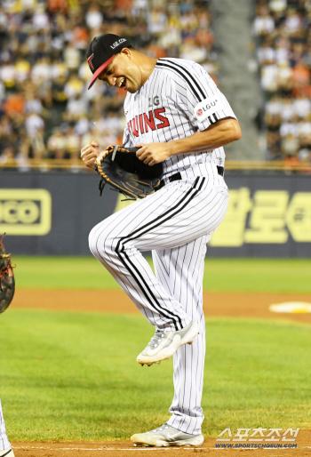 I'm glad you sent 13 wins to foreigners. Three wins in the second half of the year, ERA 2.55, previews increased concentration to prove big game features by allowing one run in seven innings in KS 