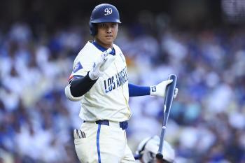 It's also the first ML, and now it's not surprising, the milestone of a monster that Aaron couldn't stop