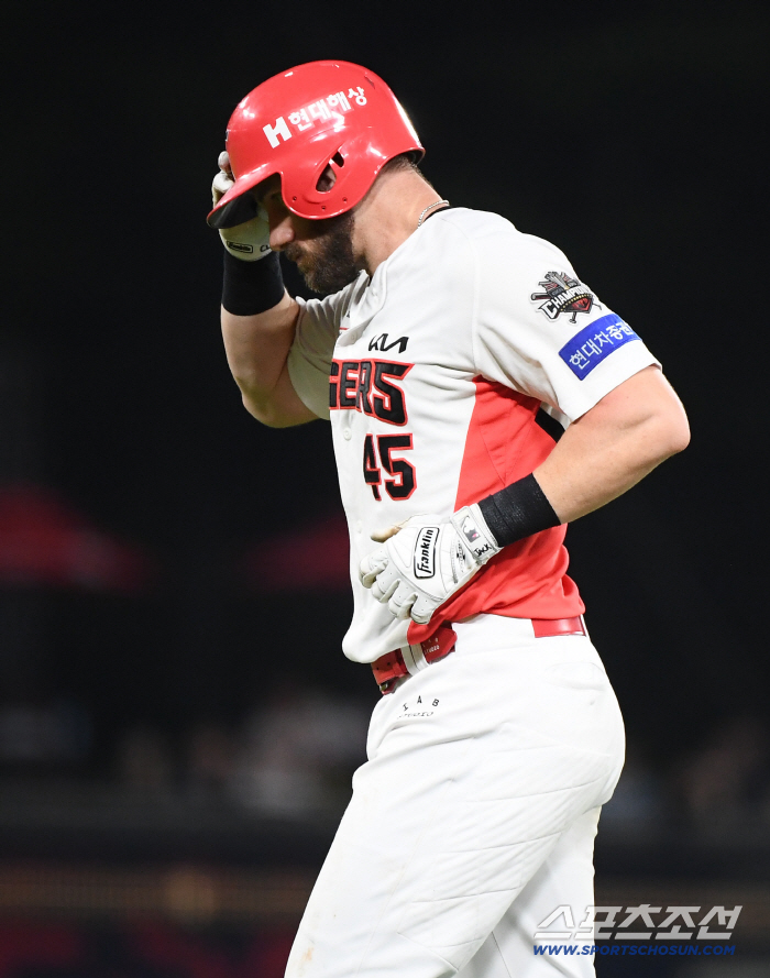 KIA is the only candidate? Was it true that the replacement rumor was true? I was offered KBO as a 47-homer hitter in ML