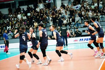 Kwak Sun-ok scored 17 points & Shin Eun-ji's serve exploded with 7 points, U21 women's team won the game against Croatia...First win report