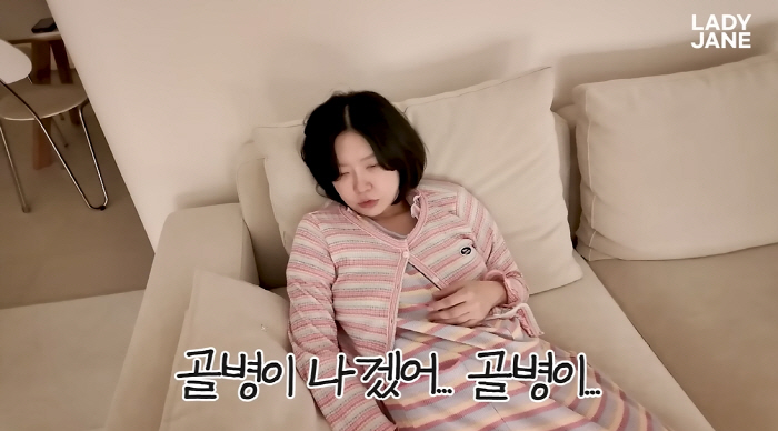 Lady Jane is tired of raising twins..Eventually, the babysitter's calling will break down