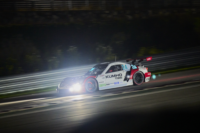 Lee Chang-wook wins his third victory of the season in the 5th round of Super Race