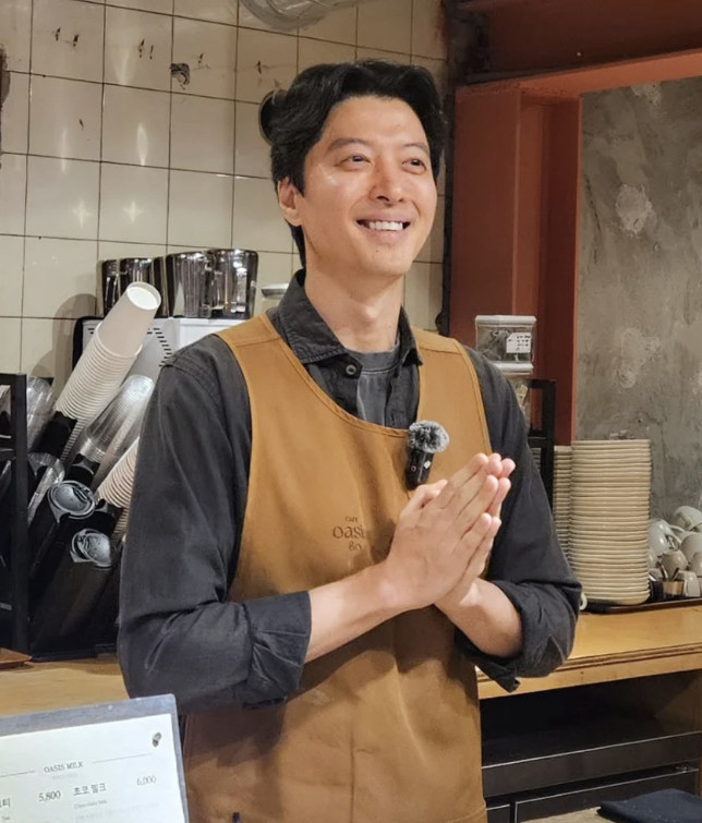 Lee Dong-gun's Jeju Island Cafe Is a Hit After Heavy Rain Damage...Lee Jinwook is also coming