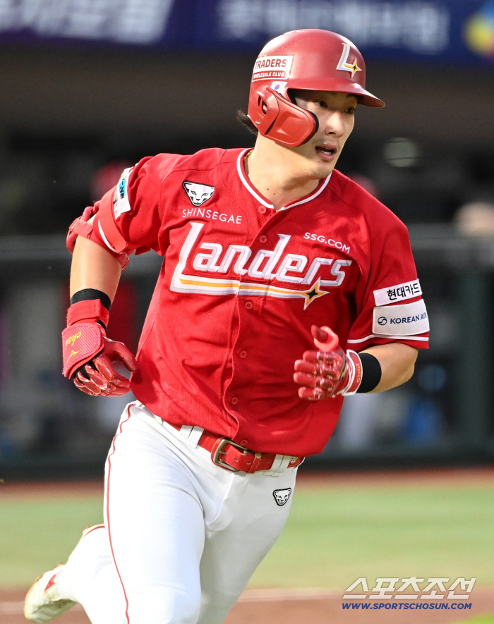 Lotte's 3rd consecutive defeat! 2G consecutive lineup silence → Park Se-woong collapsed...SSG won 10-1 with 3 home runs 