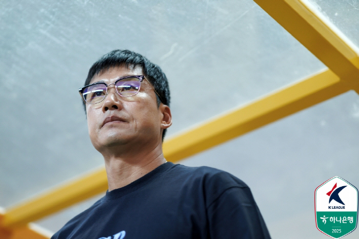  Manager Lee Jung-hyo said, 'Asani is clear. If you are ready, you can't play. If you can't, you can't play. → Return to training from next week.'