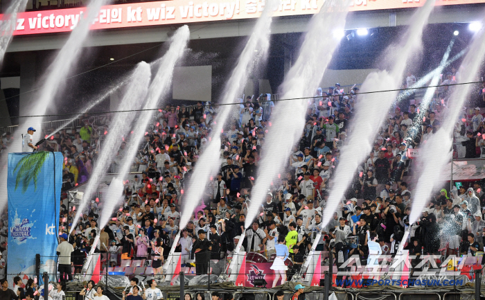 The original is different. In the summer, to Wiz Park! KT, once again, sold out for the first time in 9G in a row