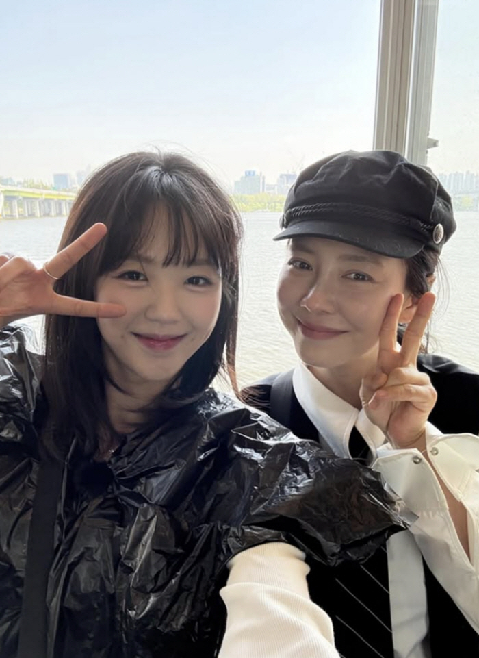 Song Ji-hyo Praises Ji Ye-eun as 'The Best' After Meal Date