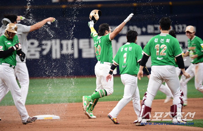 Taekyeon Kim collapsed! Lim Ji-yeol's walk-off hit in the bottom of the ninth inning → Kiwoom, Doosan beat Doosan again 4-3