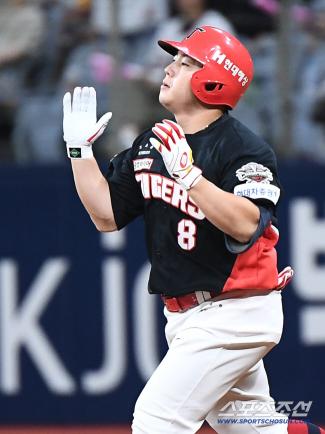 Three home runs, five runs. The joy of Lee Chang-jin's batting judgment was a mistake, and the game flew away. 