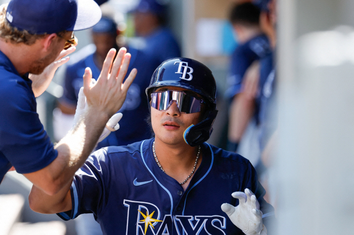 105.2 mile double → 102.2 mile home run → straight walk Kim Ha-sung caught fireMulti-hit in the first three runs and 22 days of this season