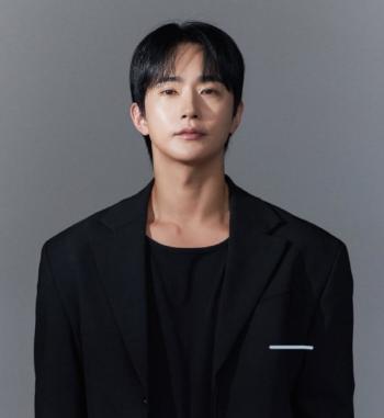 Controversy over assault of ex-girlfriend, Jeon Ho-joon resumes SNS after 4 months...Legal proceedings in progress