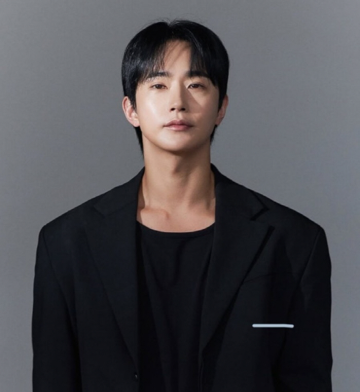 Controversy over assault of ex-girlfriend, Jeon Ho-joon resumes SNS after 4 months...Legal proceedings in progress