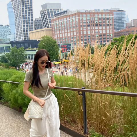  Kim Tae-hee Visits New York, How did she feel about visiting the commercial shooting site 20 years ago? 'Still beautiful.'