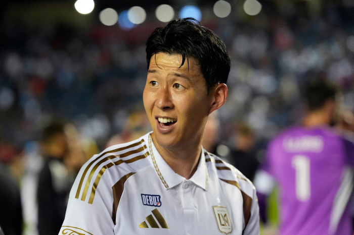 Son Heung-min is 1st place! 1st place! More awesome than Zlatan Beckham. Even the U.S. can challenge for Messi's supremacy with surprising influence