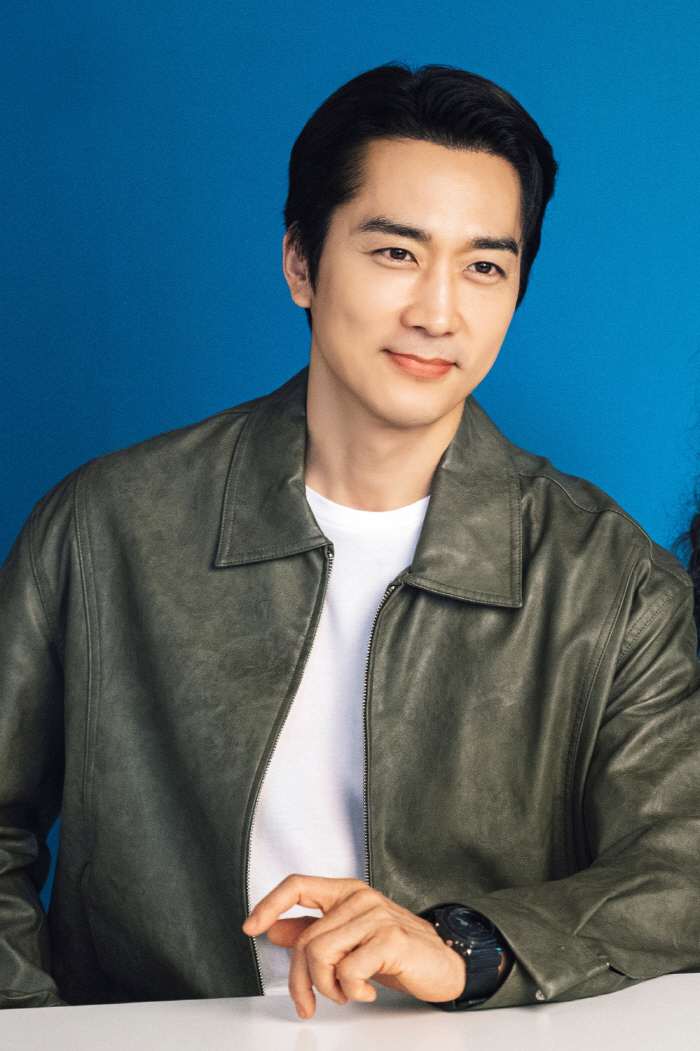 Song Seung-heon Transforms into Police Officer for Drama ‘My Troublesome Star’