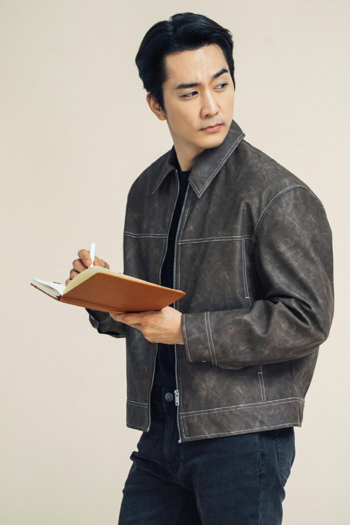 Song Seung-heon Transforms into Police Officer for Drama ‘My Troublesome Star’