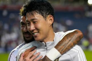 Sonny's speed is crazy. The media that sent him away is even more crazy! Son Heung-min kicked love in 29 minutes → I miss Tottenham, too. Upload the legendary SON post