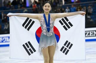 女 Figure Skating Shin Ji-ah Wins Bronze Medal in Senior Debut Challenger Competition