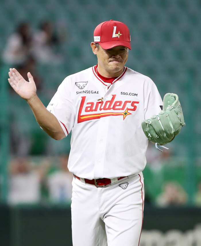 A 41-year-old veteran who led three consecutive wins → He gained the foothold of victory and praised the head coach 