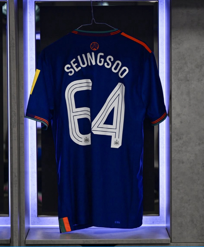 Korean Yamal Park Seung-soo was assigned to the locker after training for the first teamI can see the opening entry!