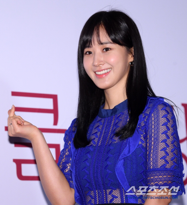 Girls' Generation Yuri, let go of the reins because she was scared of a dropout accident in Jeju. 