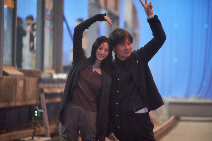 His immersion and chemistry are at full level...Ahn Hyo-seop → Na Na Jeon-doksi reveals behind-the-scenes footage