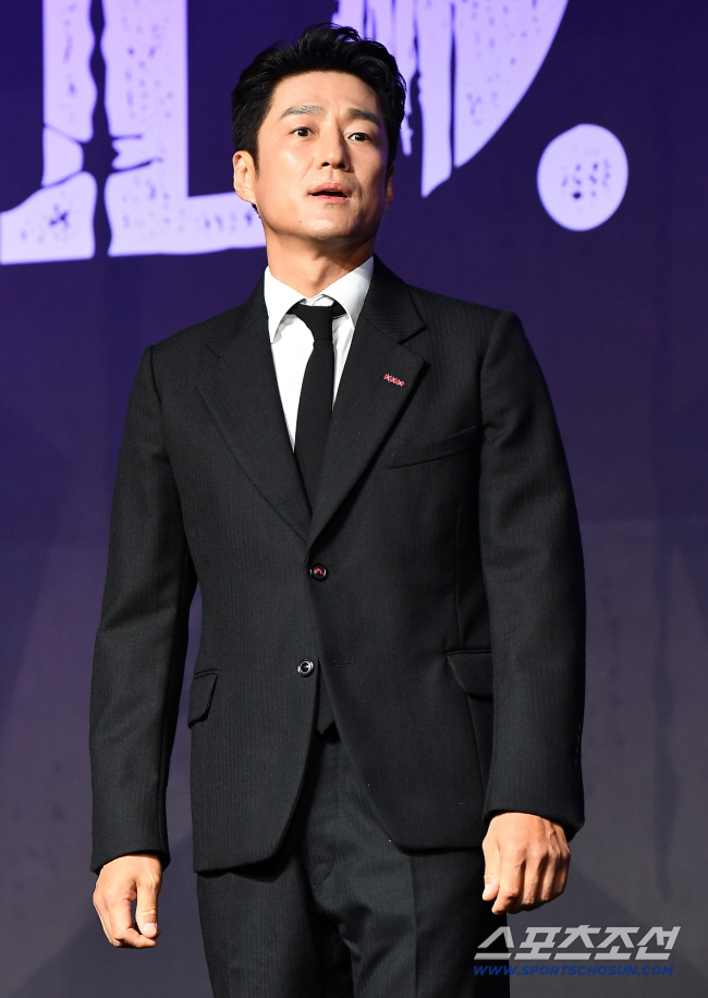 Ji Jin-hee was shocked to see Song Hye-kyo and Ji Jin-hee in person in the past...I wondered if he was a human