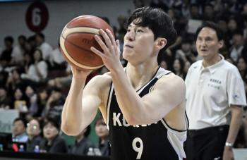 Lee Jung-hyun of the men's basketball team returned home early. The national team and its team, Sono Super-Emergency. Yeo Jun-seok is also uncertain