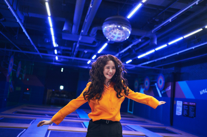Lim Yoon-ah, who changed her face, leads the theater on Liberation Day with the devil moving in
